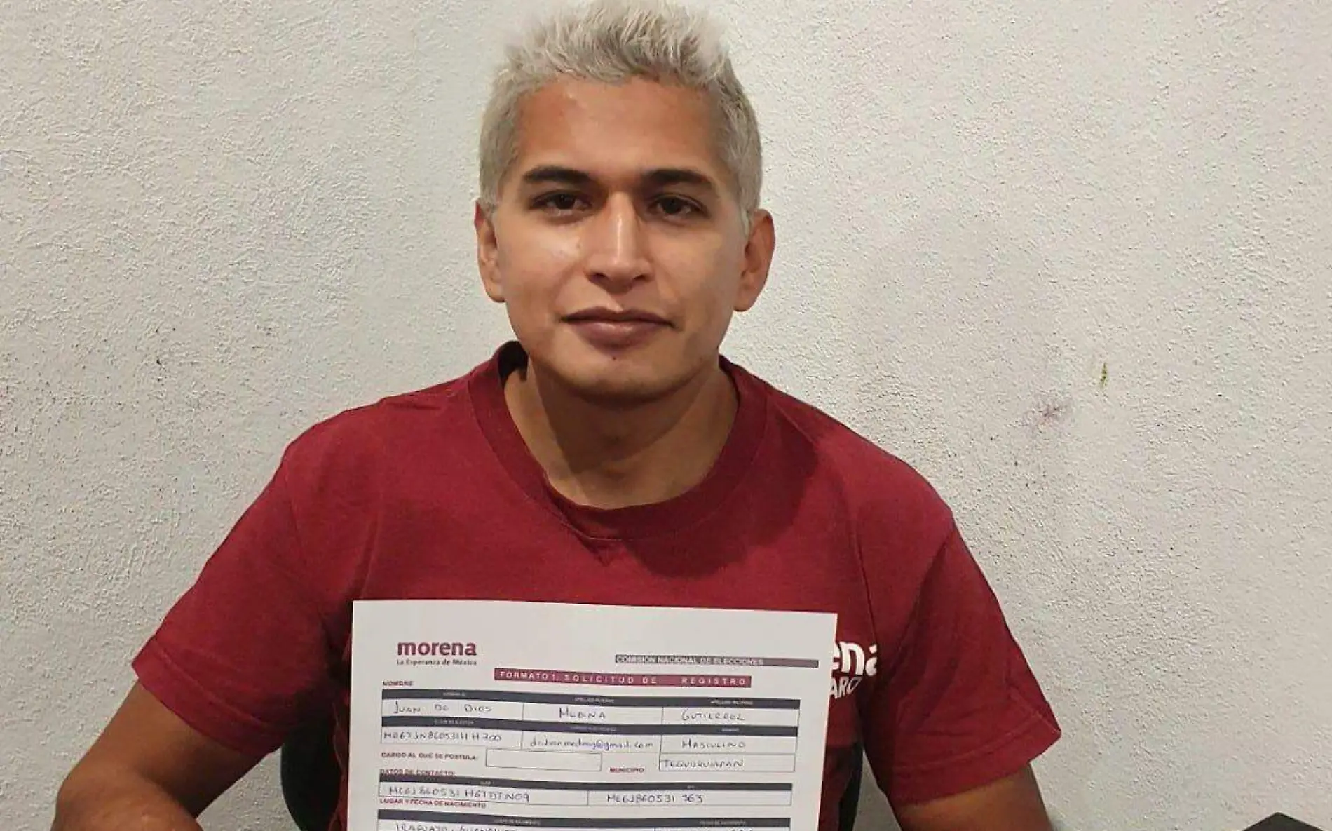 Juan de Dios Medina Guti_rrez, se registro como precandidato a la diputaci_n local por